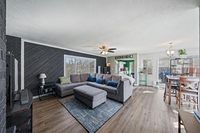 8008 Parkview Avenue, Kansas City, KS 66109