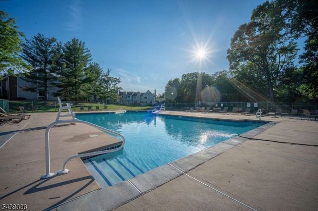 132 Longacre Ct, Hillsborough Twp., NJ 08844
