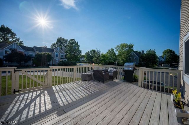 132 Longacre Ct, Hillsborough Twp., NJ 08844