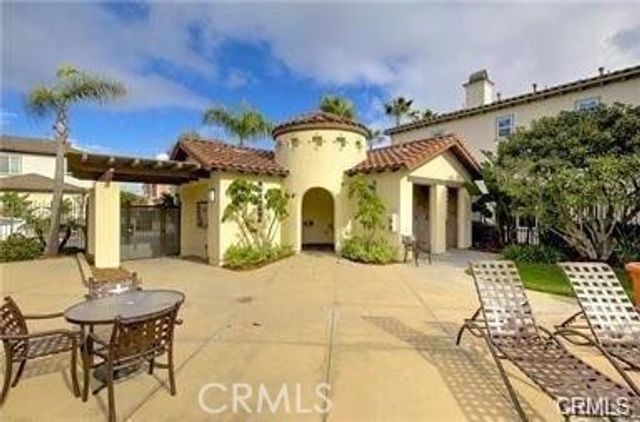 21261 Baeza, Huntington Beach, CA 92648