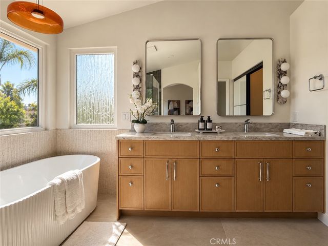 6262 Silverbridge Street, Westminster, CA 92683