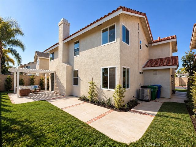 6262 Silverbridge Street, Westminster, CA 92683