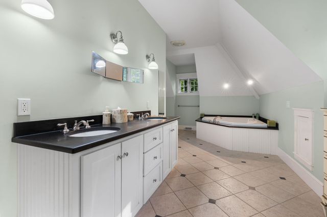 12 Fernwood Lane, Grantham, NH 03753