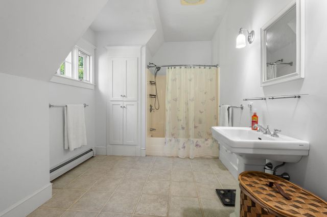 12 Fernwood Lane, Grantham, NH 03753