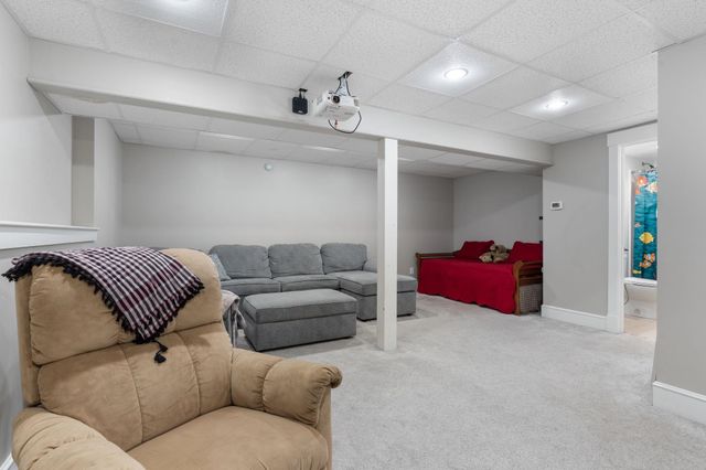 12 Fernwood Lane, Grantham, NH 03753