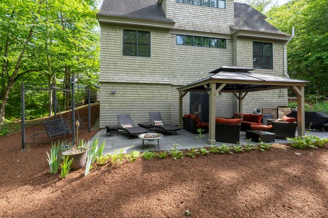 12 Fernwood Lane, Grantham, NH 03753