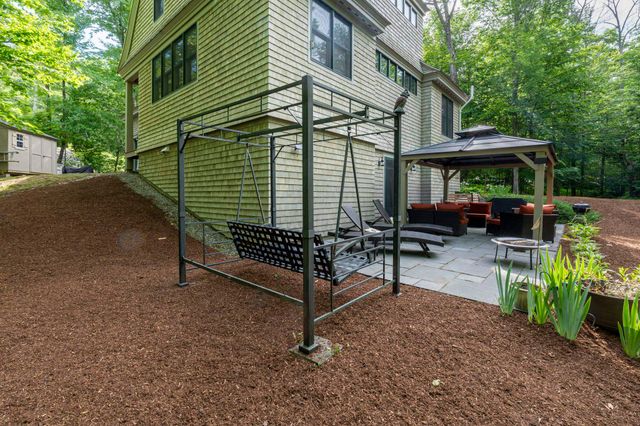 12 Fernwood Lane, Grantham, NH 03753