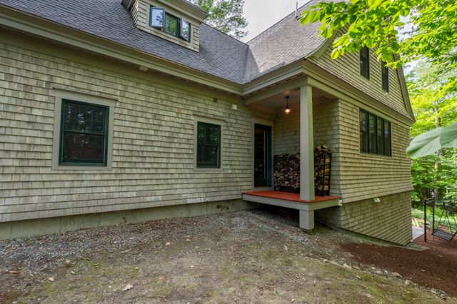 12 Fernwood Lane, Grantham, NH 03753