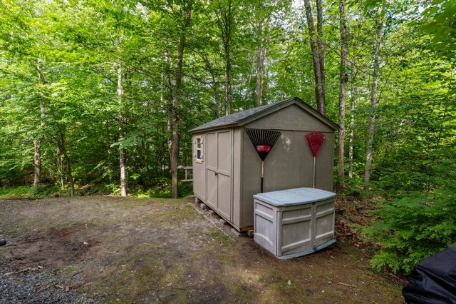 12 Fernwood Lane, Grantham, NH 03753