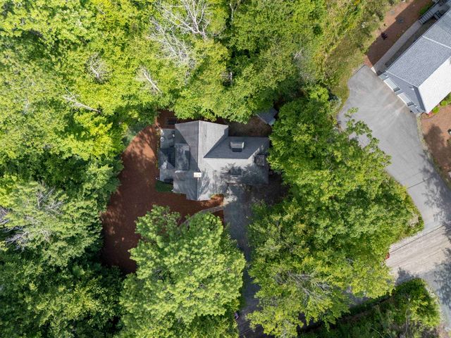 12 Fernwood Lane, Grantham, NH 03753