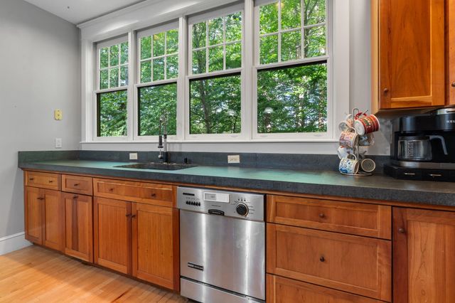 12 Fernwood Lane, Grantham, NH 03753