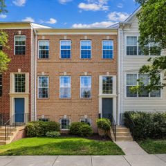 6614 CHARLES GREEN SQ, Alexandria, VA 22315