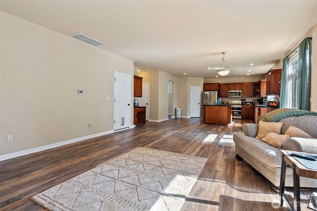 659 Joy Street, Eatonville, WA 98328