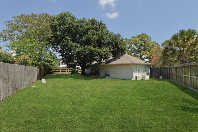 8007 Tustin Drive, Houston, TX 77095