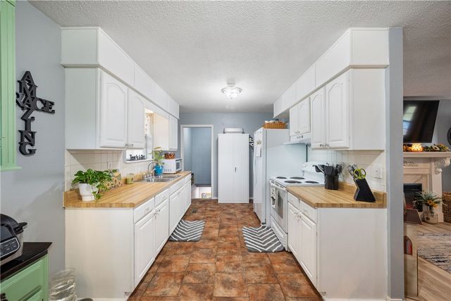 217 Hillcrest Drive, Neosho, MO 64850