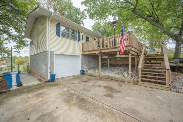 217 Hillcrest Drive, Neosho, MO 64850