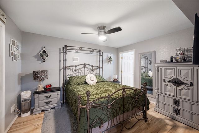 217 Hillcrest Drive, Neosho, MO 64850