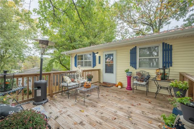 217 Hillcrest Drive, Neosho, MO 64850