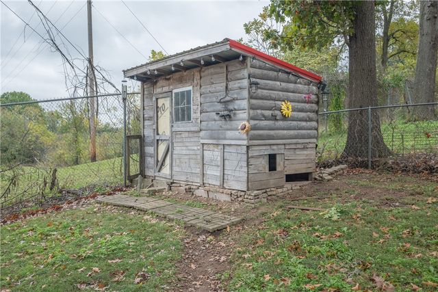 217 Hillcrest Drive, Neosho, MO 64850