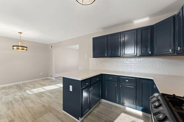 2461 S Hansen Boulevard, Hobart, IN 46342