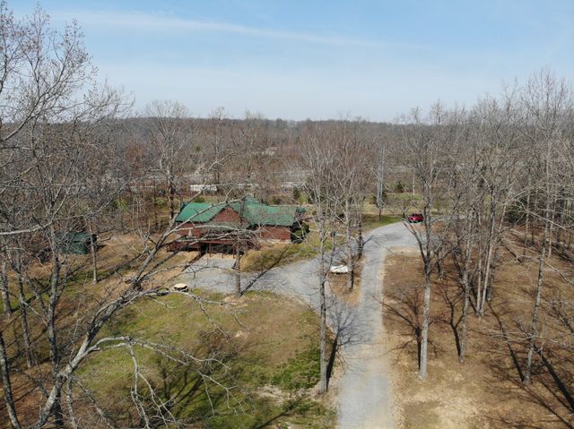 130 Wayne Threatt Rd, Dover, TN 37058