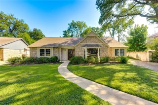 5418 Winding Way Drive, Houston, TX 77091