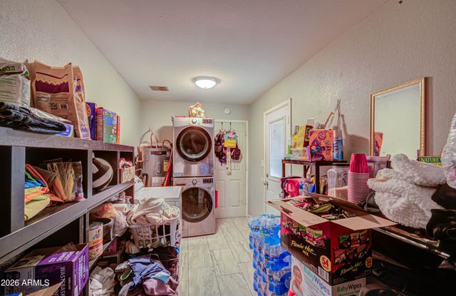 7530 W ROMA Avenue, Phoenix, AZ 85033