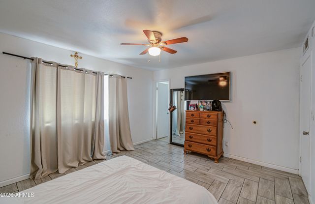 7530 W ROMA Avenue, Phoenix, AZ 85033