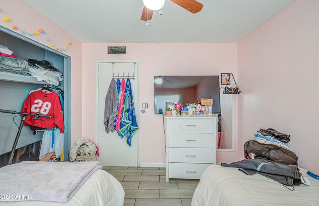 7530 W ROMA Avenue, Phoenix, AZ 85033