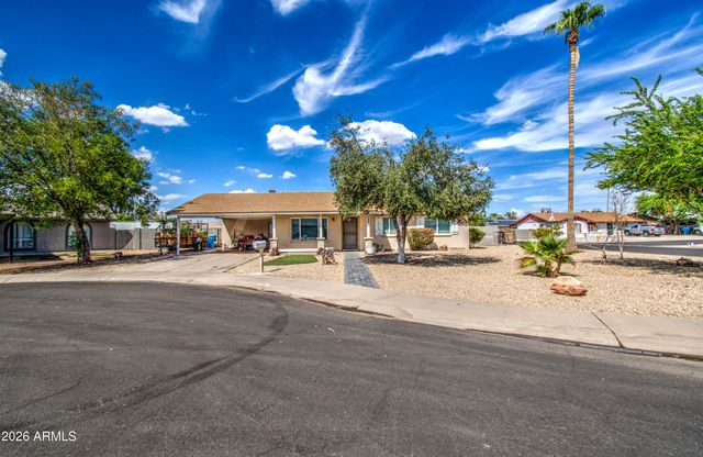 7530 W ROMA Avenue, Phoenix, AZ 85033