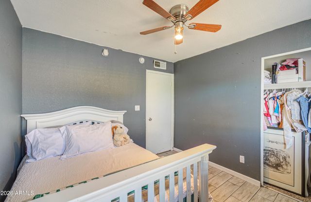 7530 W ROMA Avenue, Phoenix, AZ 85033
