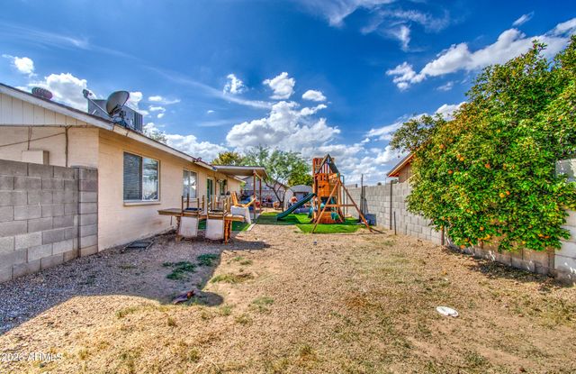 7530 W ROMA Avenue, Phoenix, AZ 85033