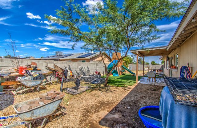 7530 W ROMA Avenue, Phoenix, AZ 85033