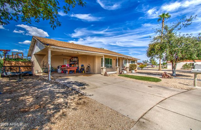7530 W ROMA Avenue, Phoenix, AZ 85033