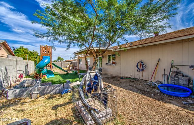 7530 W ROMA Avenue, Phoenix, AZ 85033