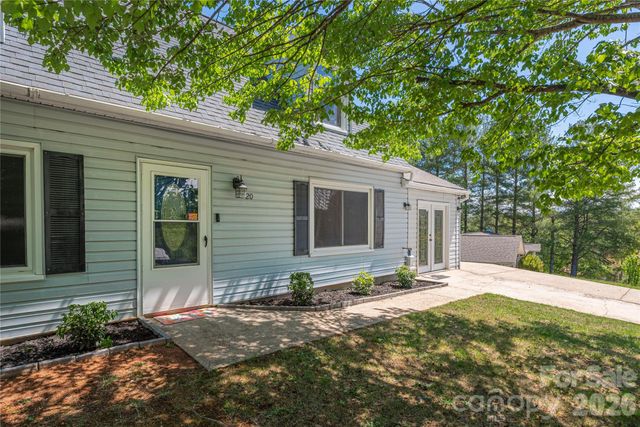 20 Lionel Place, Asheville, NC 28806