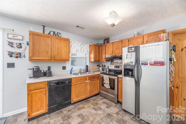 20 Lionel Place, Asheville, NC 28806