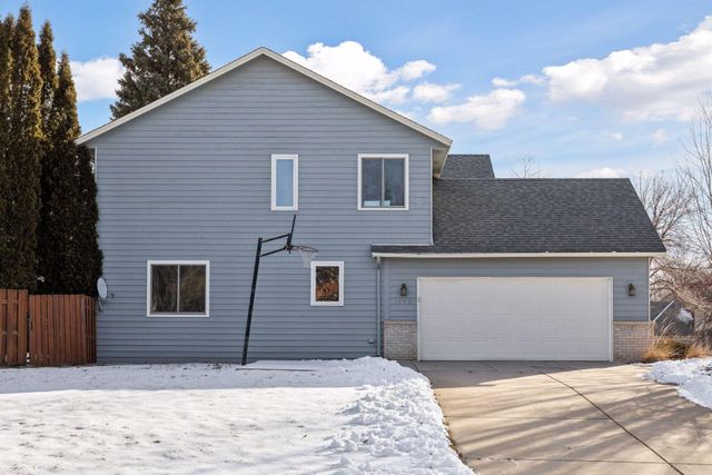 1507 Arden Vista Court, Arden Hills, MN 55112