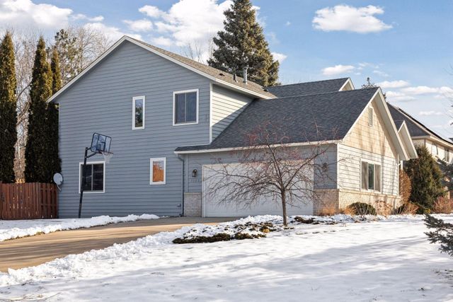 1507 Arden Vista Court, Arden Hills, MN 55112