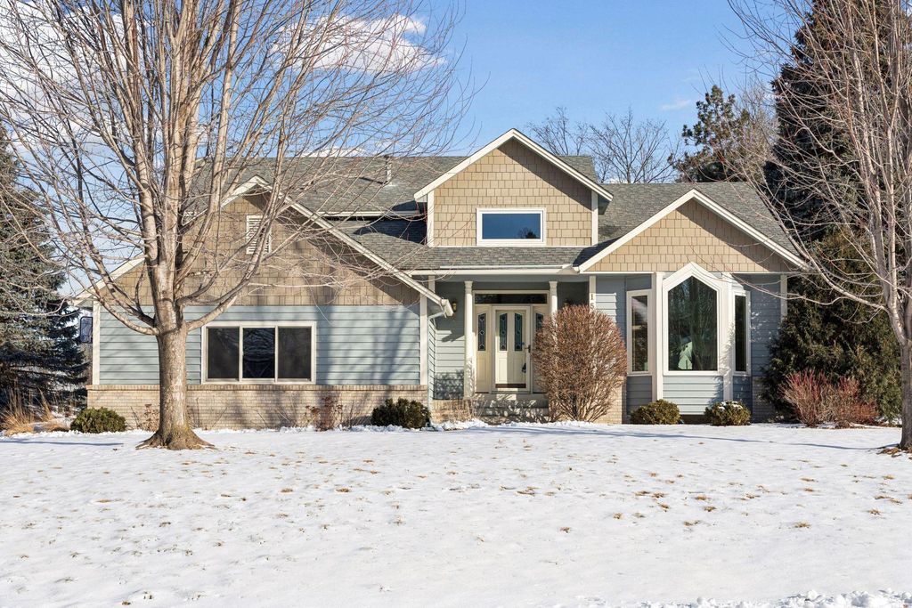 1507 Arden Vista Court, Arden Hills, MN 55112