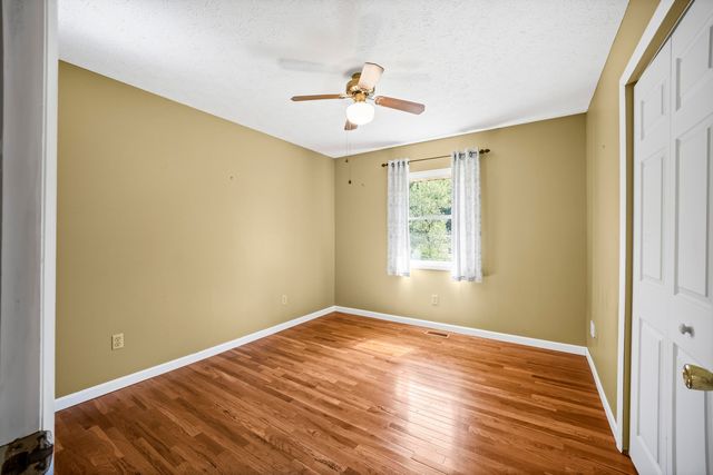 4459 5th Street Road, Huntington, WV 25701