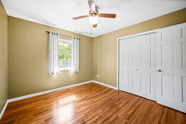 4459 5th Street Road, Huntington, WV 25701