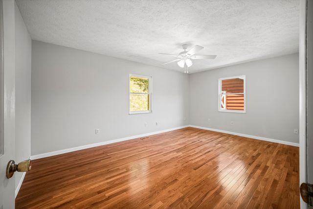 4459 5th Street Road, Huntington, WV 25701