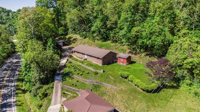 4459 5th Street Road, Huntington, WV 25701