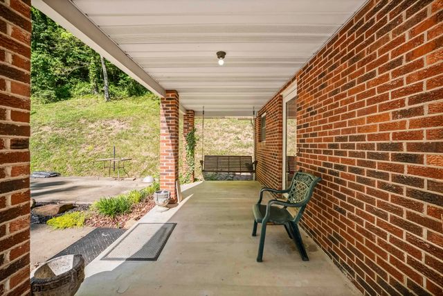 4459 5th Street Road, Huntington, WV 25701