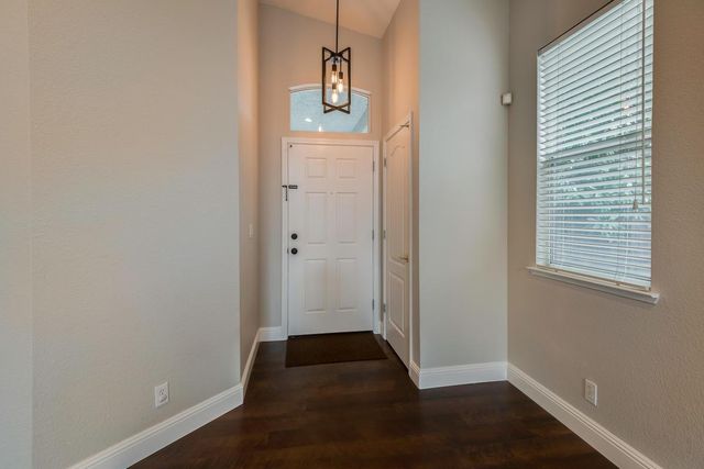 392 Creach Ct, Folsom, CA 95630