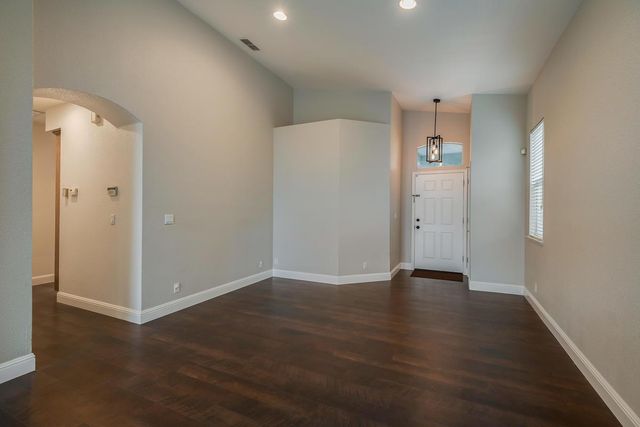 392 Creach Ct, Folsom, CA 95630