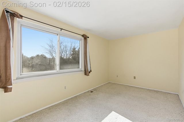 2618 Seaton Circuit S, Warren, MI 48091