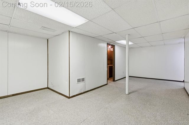 2618 Seaton Circuit S, Warren, MI 48091