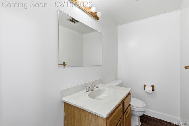 2618 Seaton Circuit S, Warren, MI 48091